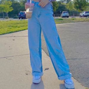 Contrast Color Denim Blue Straight Leg Jeans